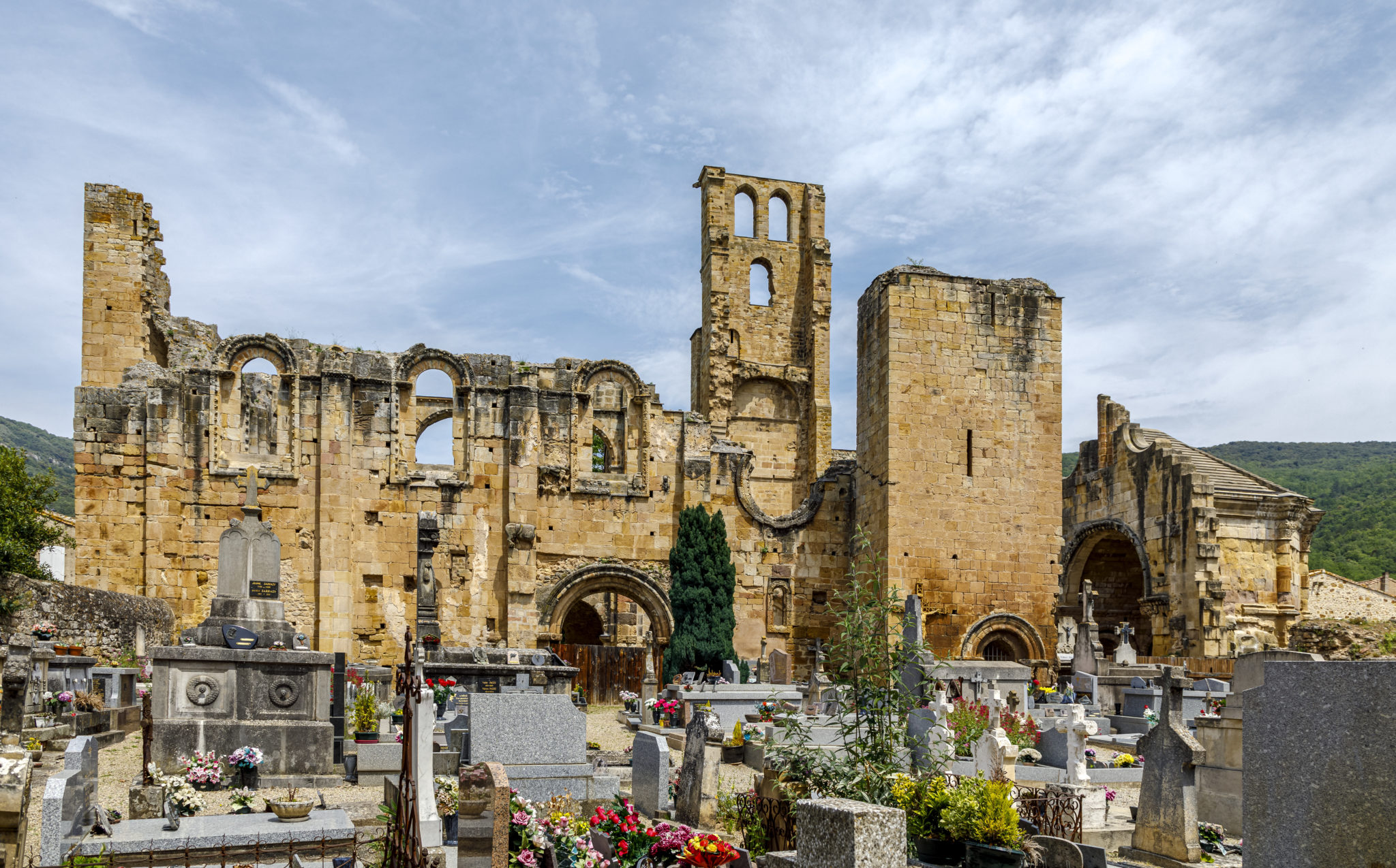 Aud’Étour : séjour ésotérique en Pays Cathare, explorez Carcassonne et Rennes-le-Château.